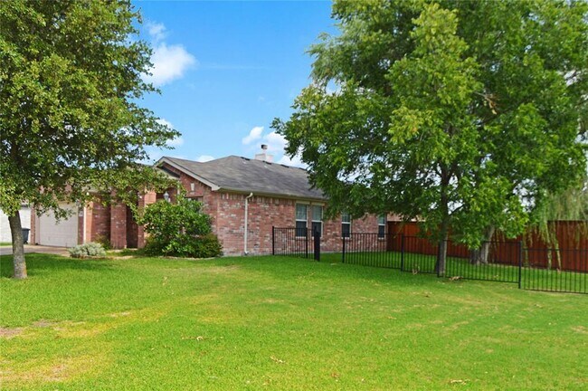 Foto del edificio - 301 Stanford St