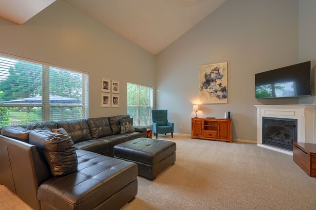 Foto del edificio - 6850 Fox Run Dr