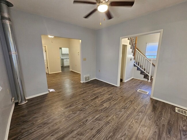 Foto del edificio - 3 Bed, 2 Bath, Elkhart