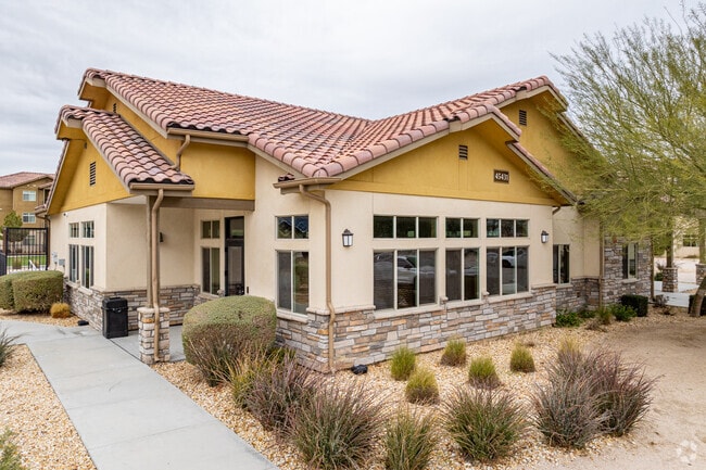 Leasing Office - Copper Square