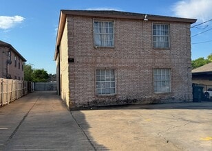 Building Photo - 3205 Chestnut St