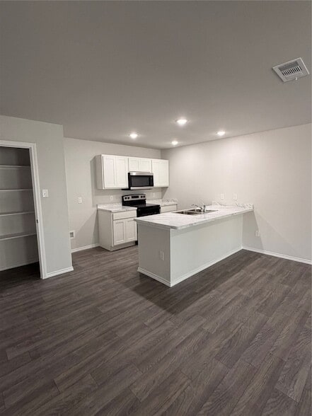 Building Photo - 516 Quail Mdws Dr