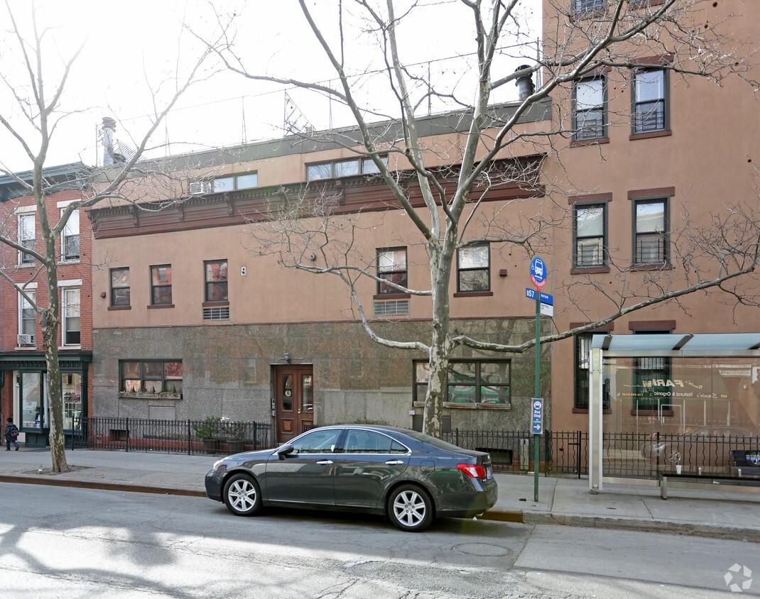 448 Court St, Brooklyn, NY 11231 448 Court St Brooklyn, NY