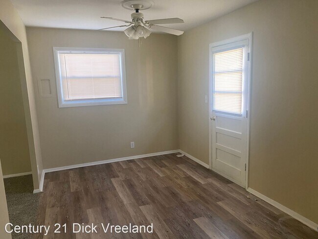 Building Photo - 3 br, 1 bath House - 536 Crestwood Ln.