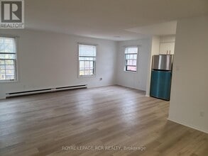 Building Photo - 2 Orchard Heights Blvd