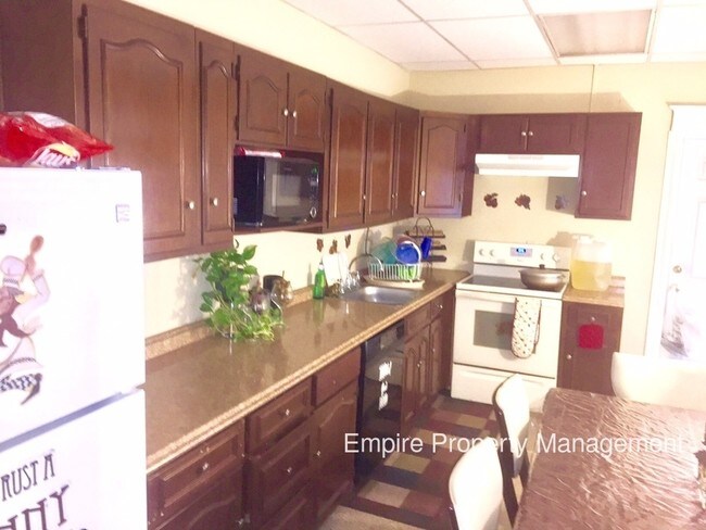 Building Photo - 3 Bedroom Home for rent in Allentown