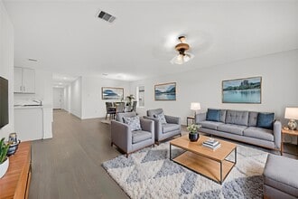 Building Photo - 6523 Water Oak Grn Ln