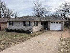 Building Photo - 1436 NE 34th St