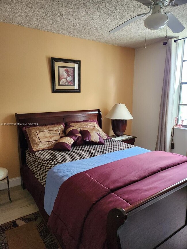 Foto del edificio - 7321 NW 18th St