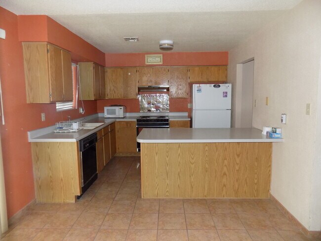 Foto del edificio - 4544 W 18th St