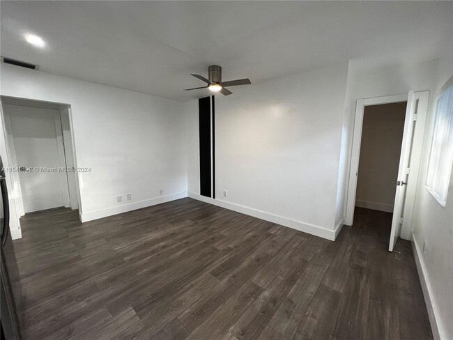 Building Photo - 3515 Van Buren St