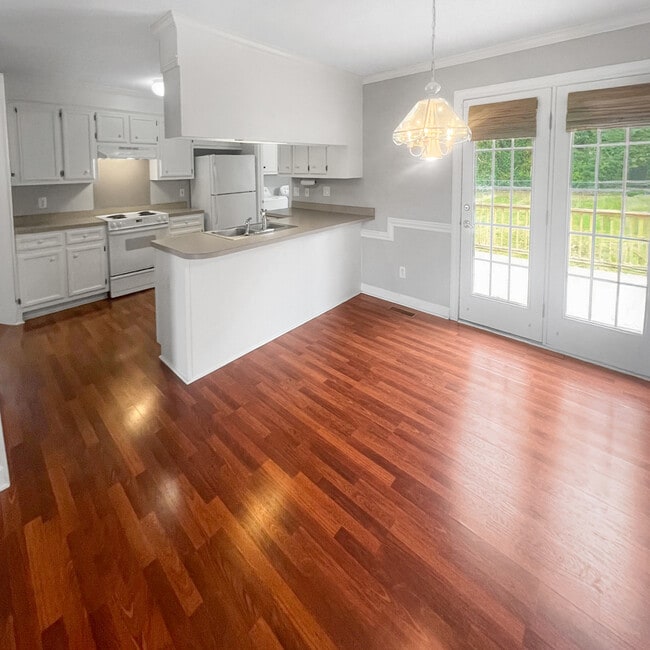 Foto del edificio - 1676 Crawfords Pointe Dr