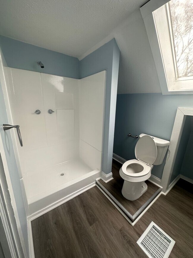 Foto del edificio - 4bd Single Maple Cash Pay