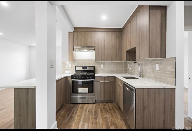 Building Photo - 40-05 Ithaca St