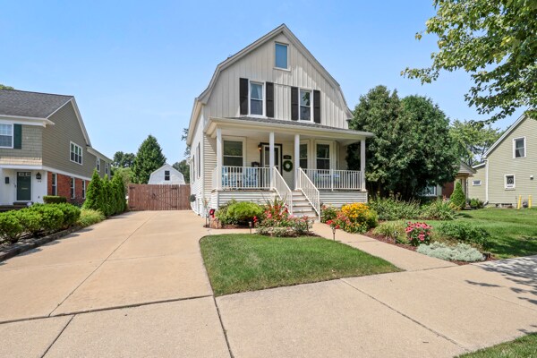 Foto principal - 753 Saint Clair St