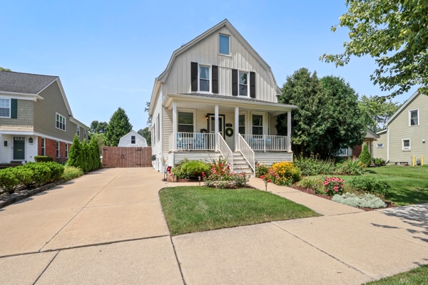 Building Photo - 753 Saint Clair St