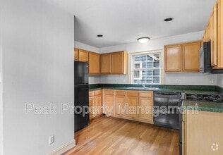 Building Photo - 4716 Sylvan Rd