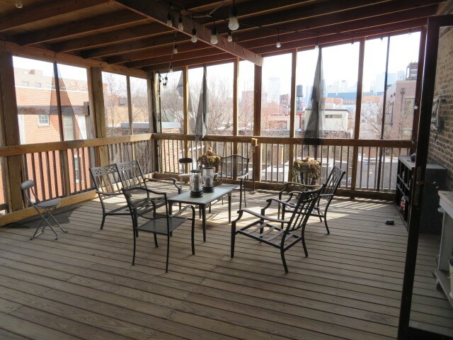 Foto del edificio - 1330 W Madison St