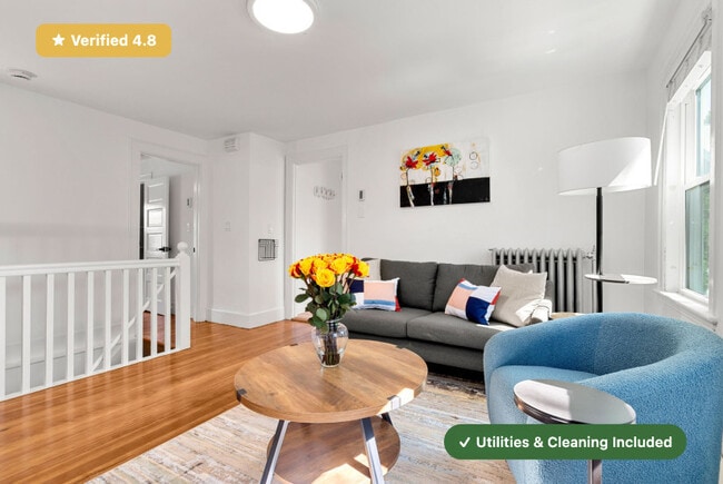 Foto del edificio - RoostUp Furnished Private Bedroom in Jamaica Plain