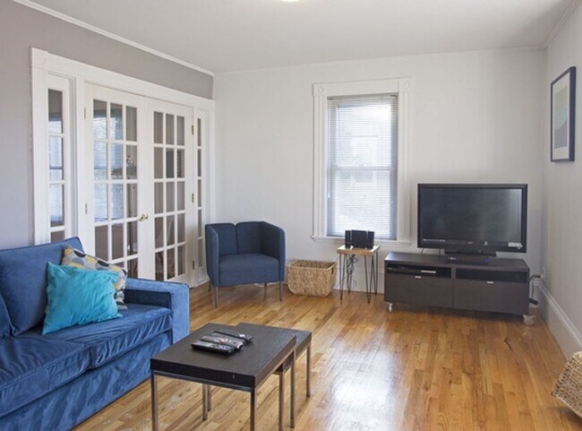 Building Photo - Winter Rental:  Helena House - Utilities I...