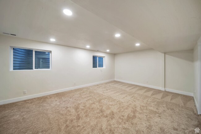 Foto del edificio - 552 Chelsea Dr