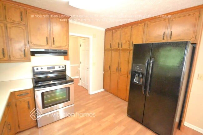 Foto del edificio - 3242 Skyland Glen Ct