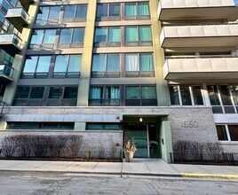 Building Photo - 660 W Wayman St