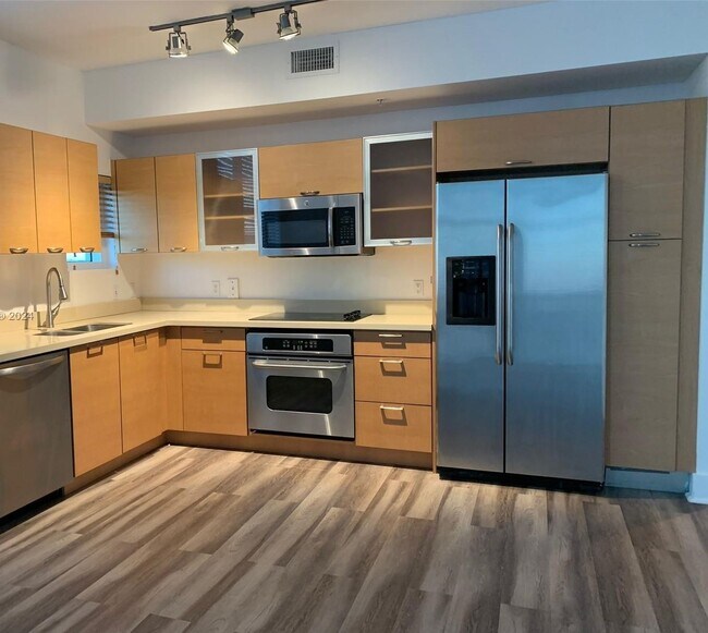 Foto del edificio - 3180 SW 22nd Ter