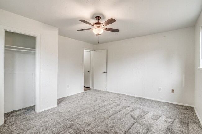 Foto del edificio - 1320 Youngfield St