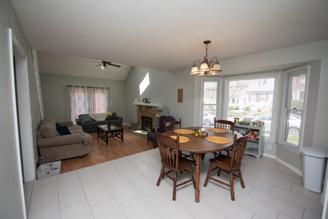 Foto del edificio - 4107 Kaplan Dr