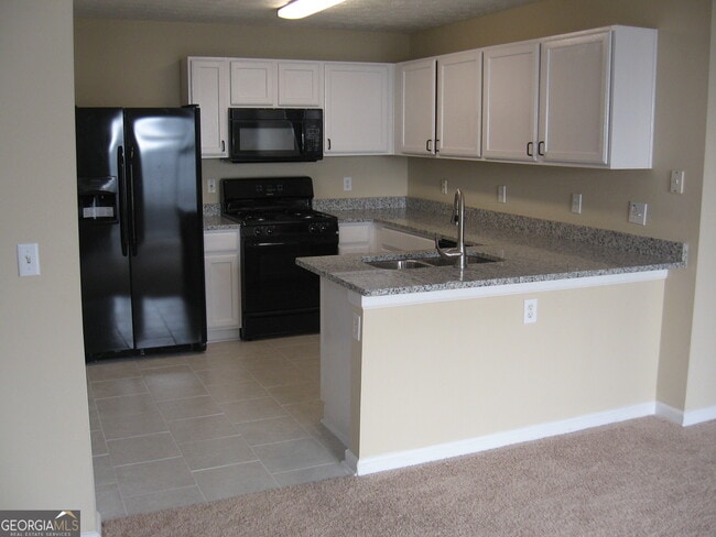Building Photo - 2270 Lexington Ln