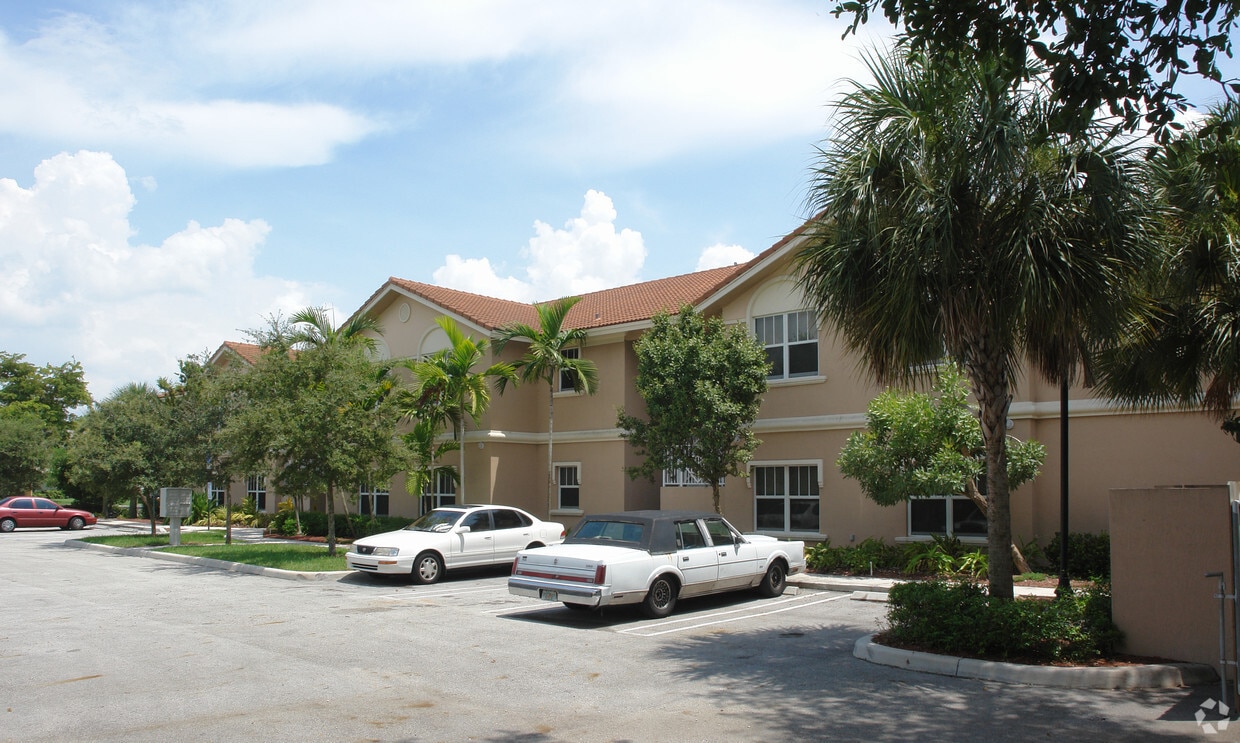 Building Photo - 10100 NW 35th St