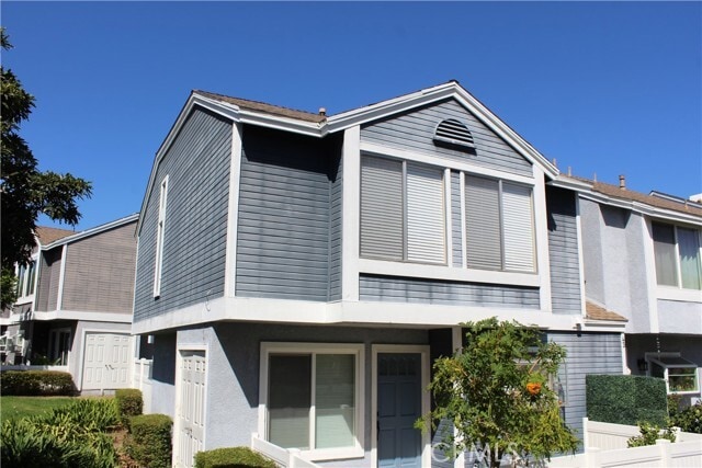 Building Photo - 45 Briarwood