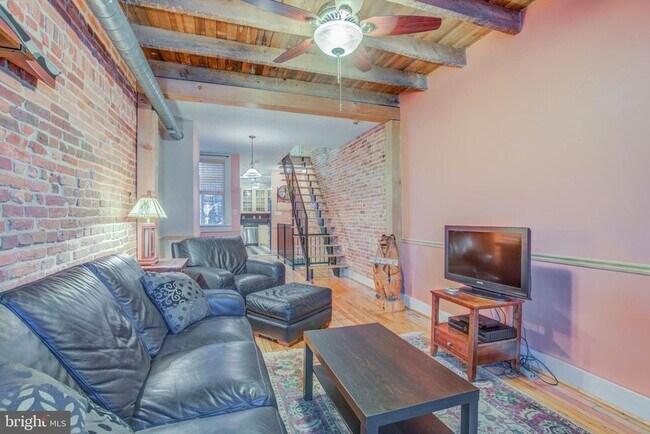 Building Photo - 2509 Fait Ave