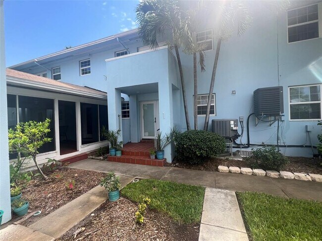 Building Photo - 1800 Pass a Grille Way