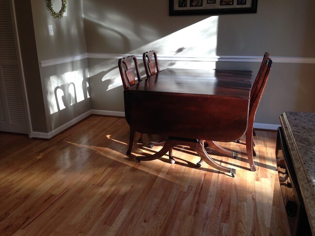 Foto del edificio - 373 Umstead Dr