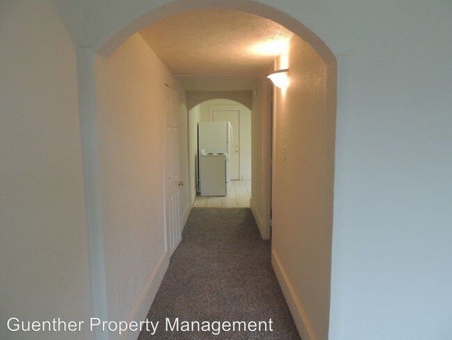 Foto del edificio - 2022 W College Ave