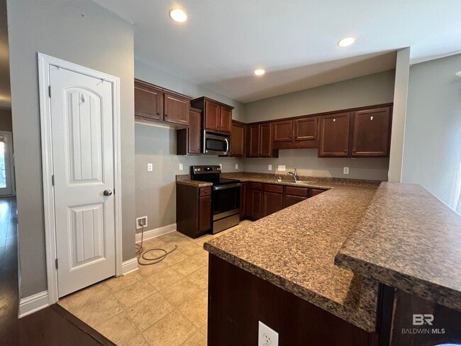 Building Photo - 10477 Fionn Loop