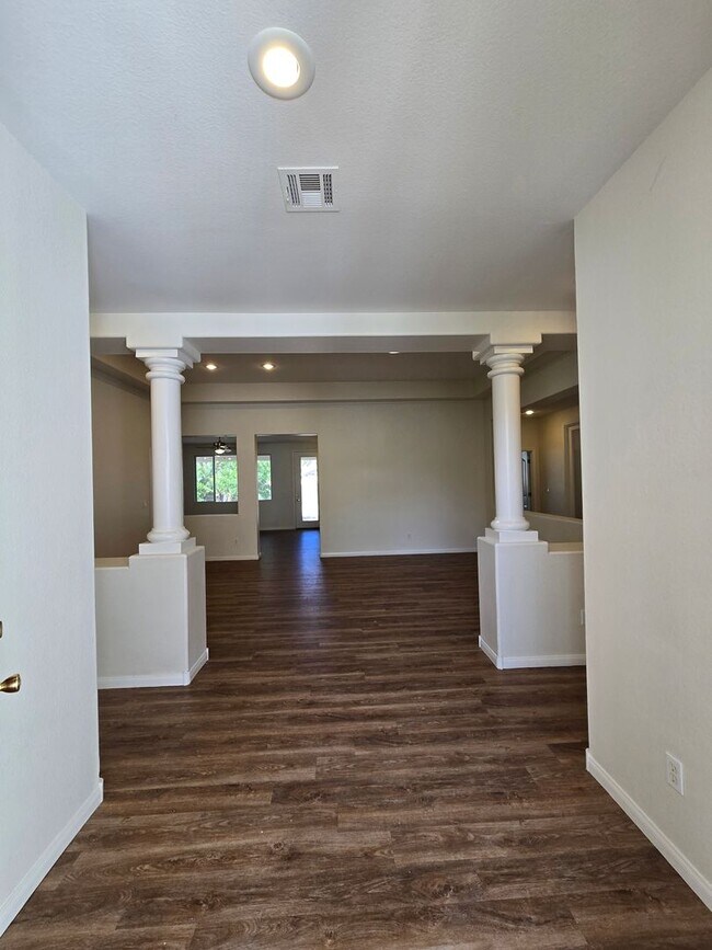 Foto del edificio - A Fabulous single story home in NW Las Vegas