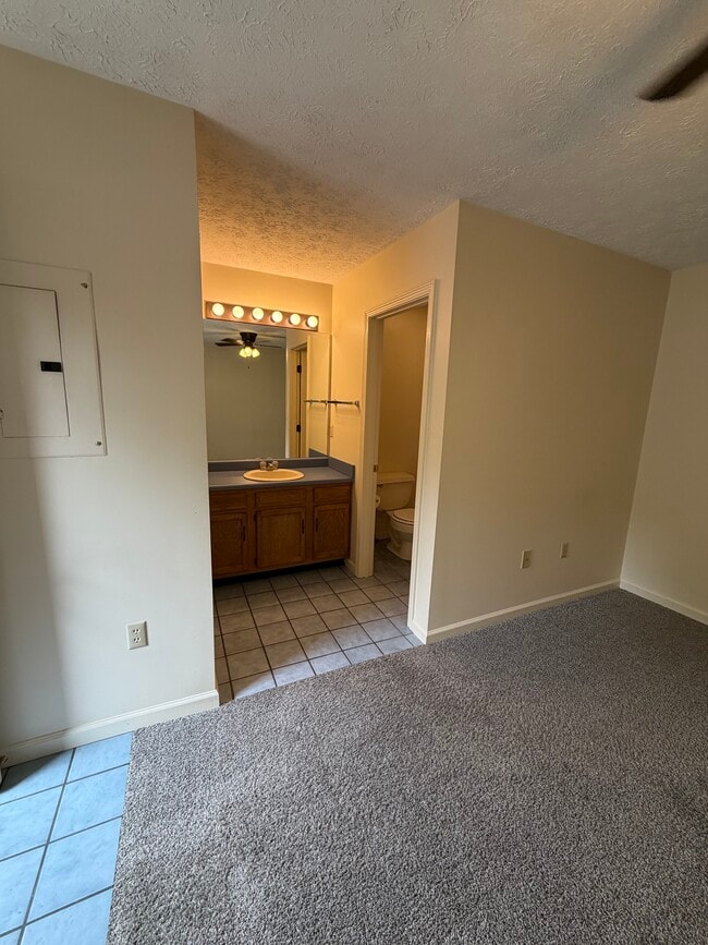 Building Photo - 138 Cypress Dr