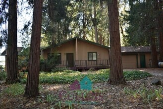 Building Photo - 11071 Cedar Ridge Dr