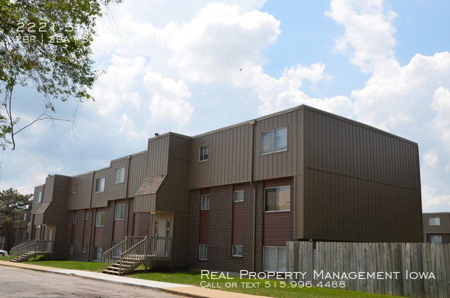 Foto principal - 2221 Stanton Ave