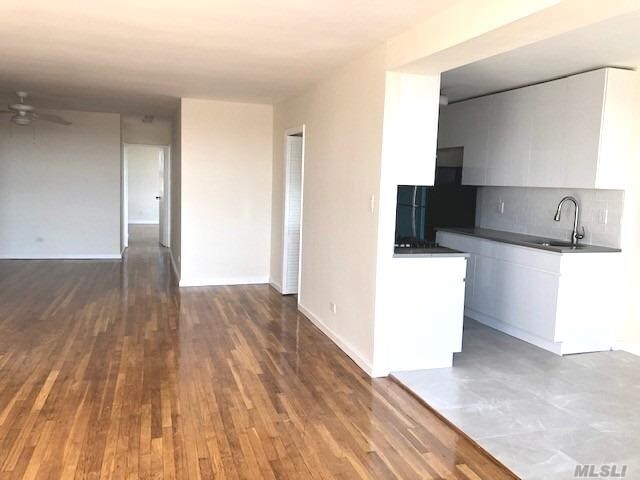 Foto del edificio - 34-25 150th Pl
