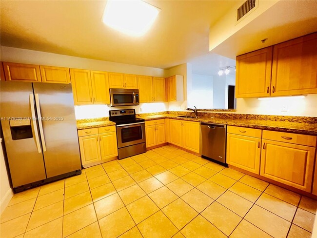 Building Photo - 529 East Sheridan Street, Dania Beach, FL ...
