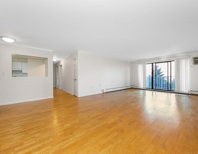 Foto del edificio - 151 Coolidge Ave