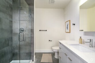 1BR, 1BA - 667SF - Bathroom - The Gotham