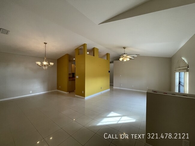 Building Photo - 611 Americana Blvd NE