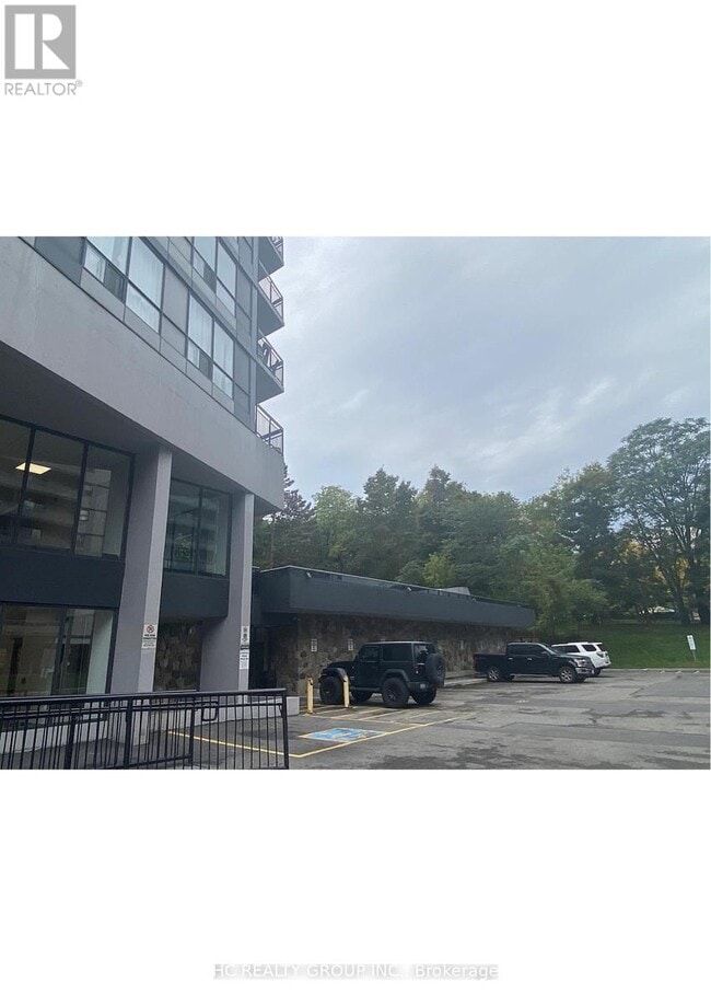 Building Photo - 150 Charlton Ave E