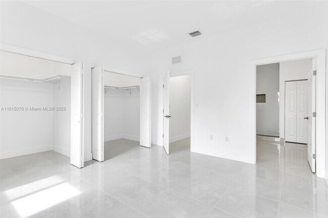 Foto del edificio - 785 SW 7th Ave