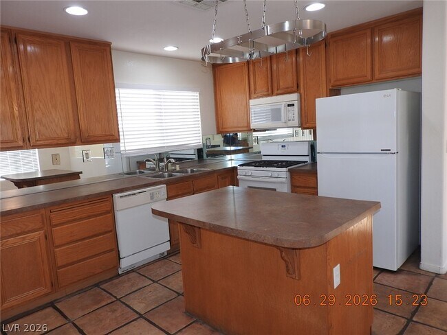 Foto del edificio - 742 Endicott Ct